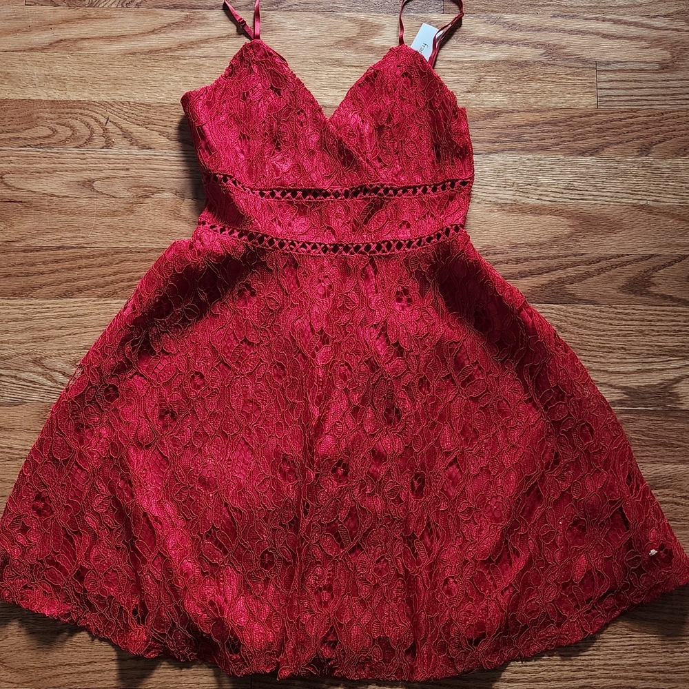 miami Red Lace Spaghetti-Strap Dress